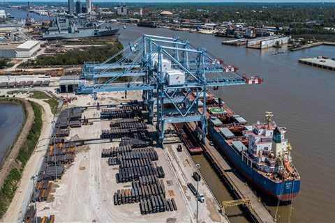 The Economy of Mobile County, Alabama: An Expert's Perspective